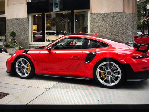 Used 2018 Porsche 911 GT2 RS image 6