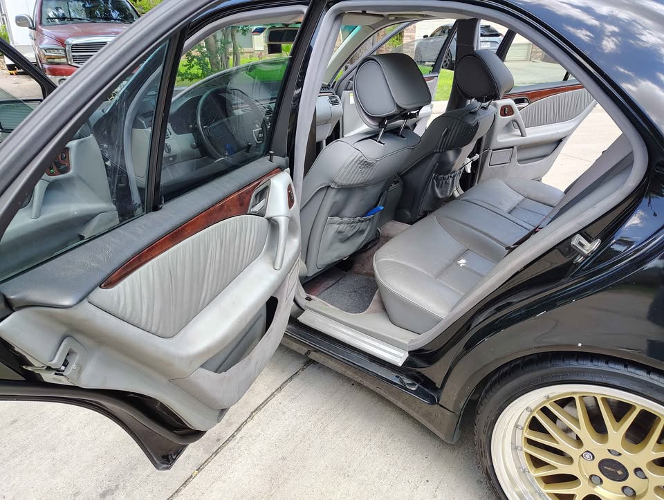 Used 1999 Mercedes-Benz E 430 Sedan image 10