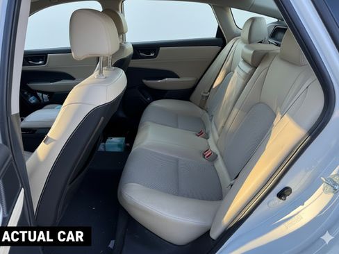 Used 2018 Honda Clarity Plug-In Hybrid image 13