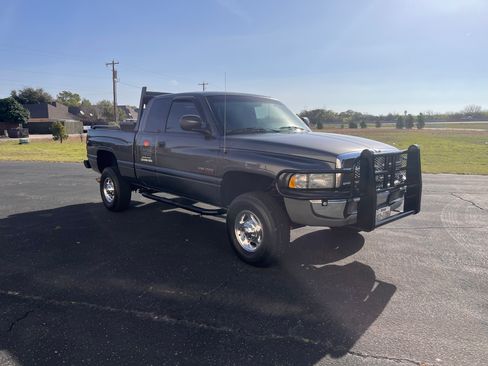 Used 2001 Dodge Ram 2500 Truck 4x4 Quad Cab image 1