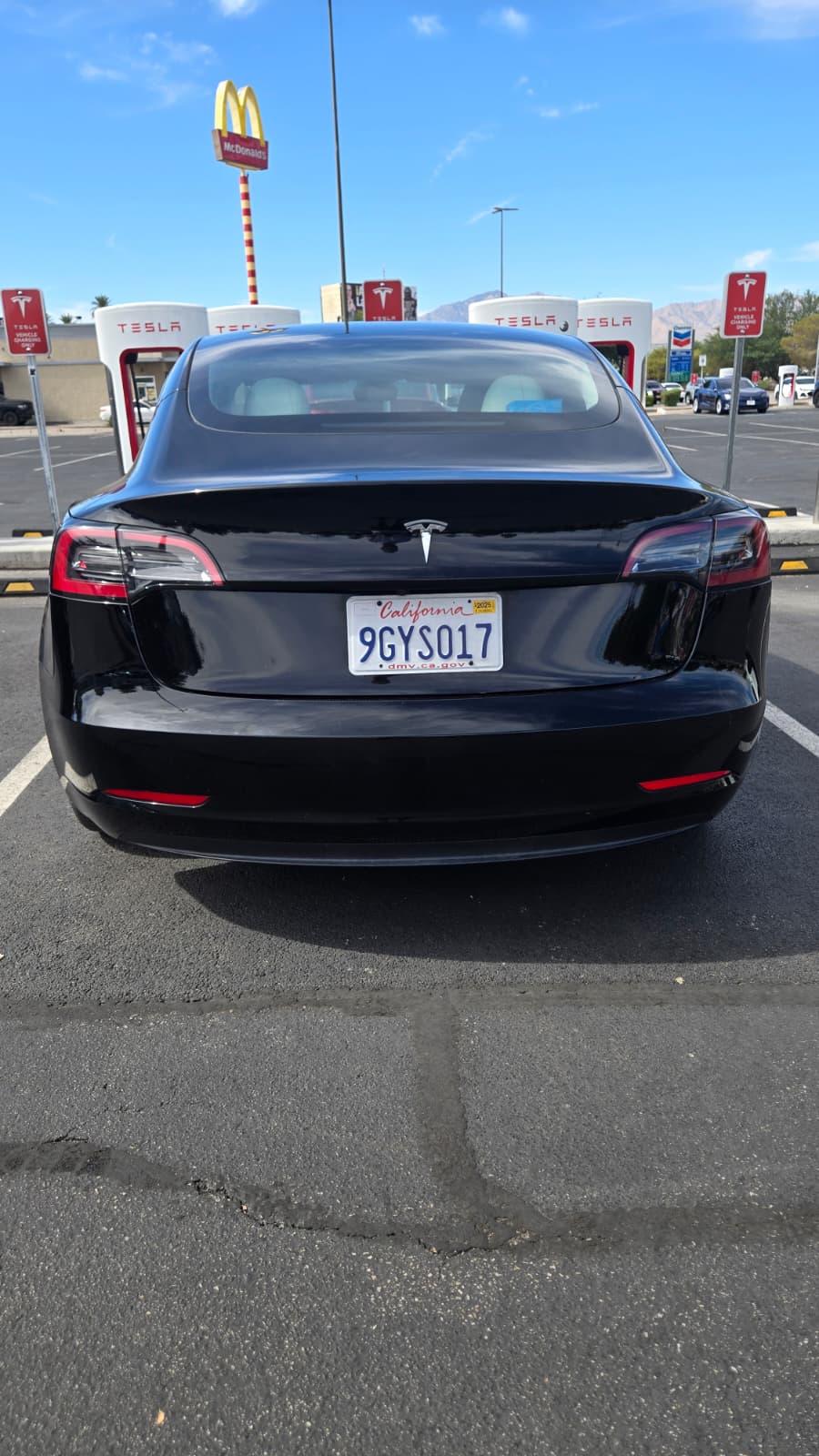Used 2023 Tesla Model 3 Standard Range RWD image 2