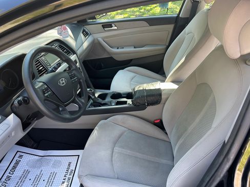 Used 2015 Hyundai Sonata SE w/ Option Group 09 image 9