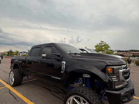 Used 2020 Ford F250 Lariat w/ Lariat Value Package AWD/4WD image 1