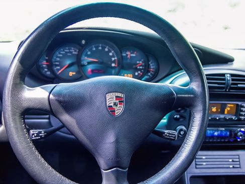 Used 2003 Porsche 911 Carrera 4 image 16