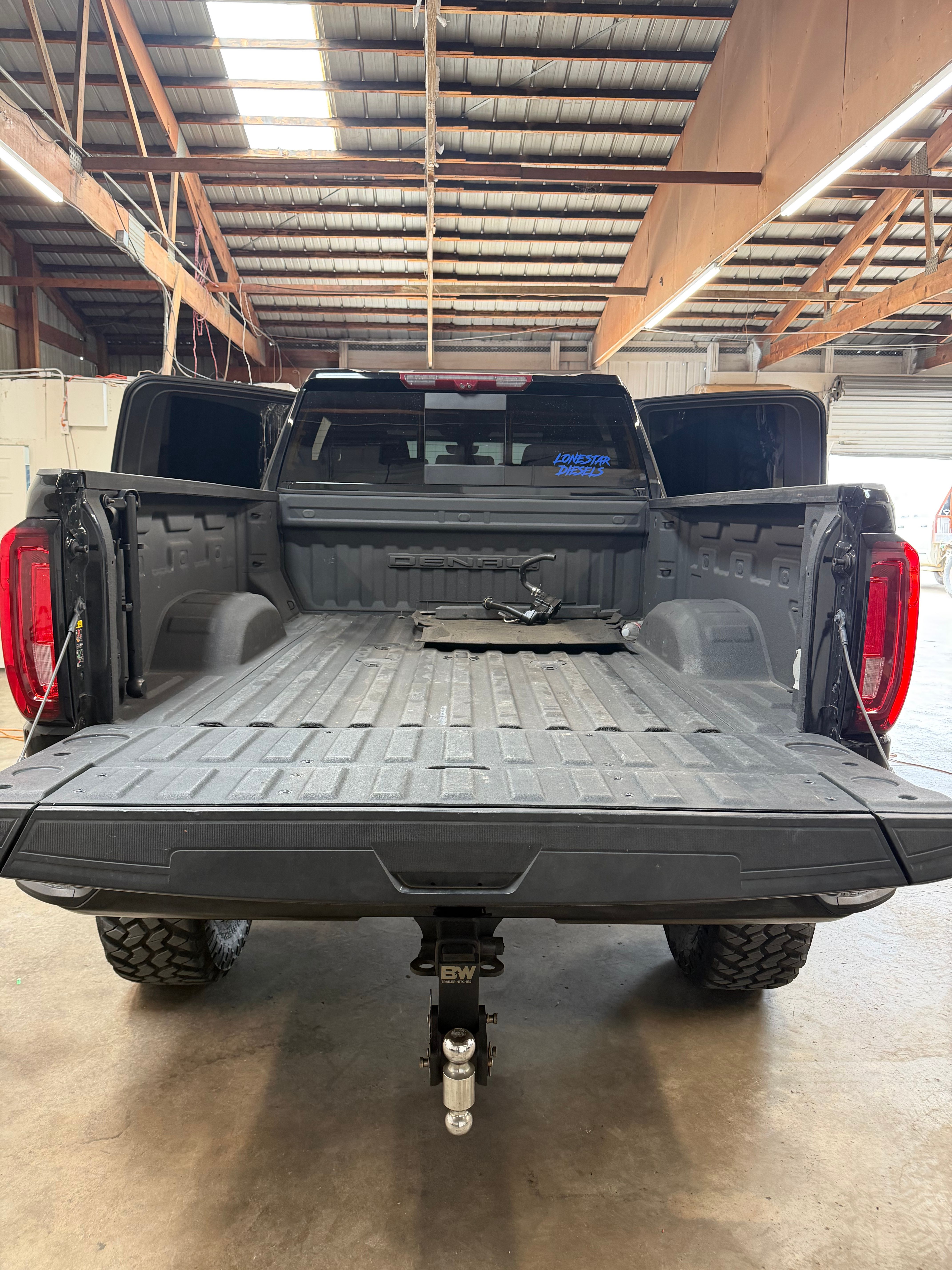 Used 2022 GMC Sierra 2500 Denali w/ Denali Ultimate Package AWD/4WD image 15