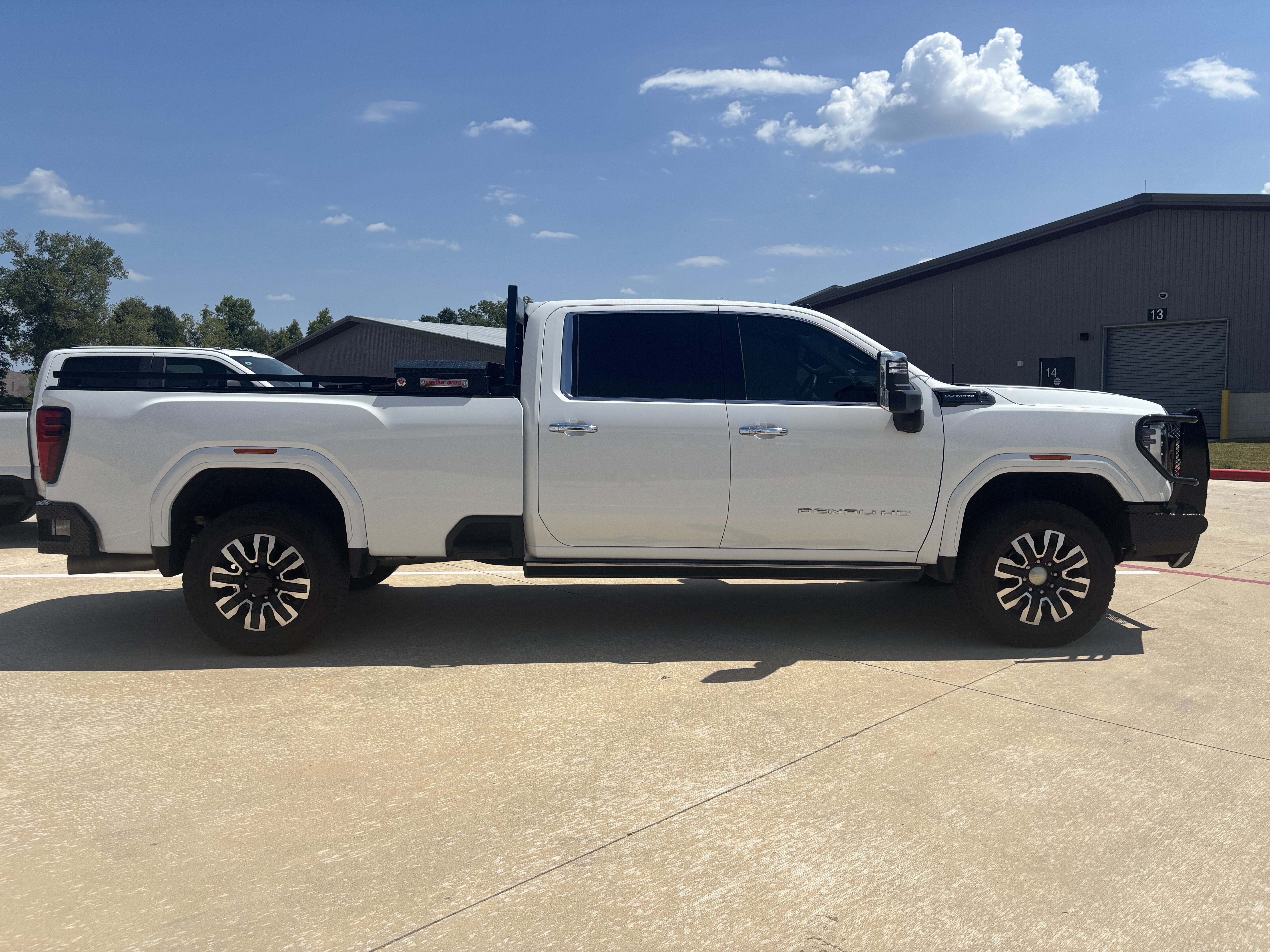 Used 2026 GMC Sierra 3500 Denali Ultimate AWD/4WD image 2