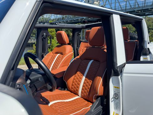 Used 2022 Ford Bronco Outer Banks AWD/4WD image 17
