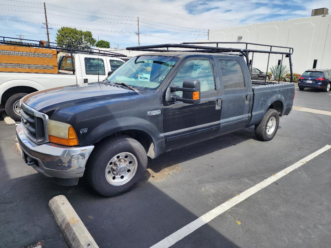 Used 2001 Ford F250 2WD Crew Cab Super Duty image 1