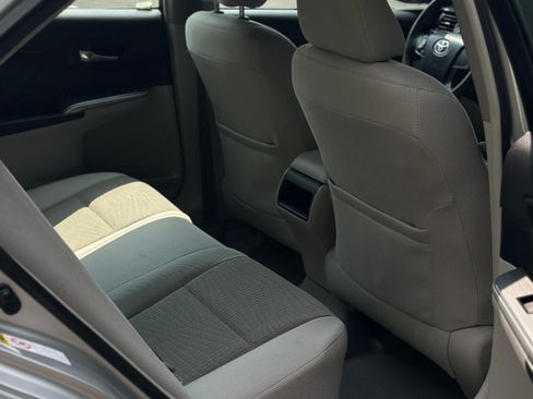 Used 2012 Toyota Camry LE image 13