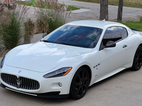 Used 2012 Maserati GranTurismo S RWD image 24