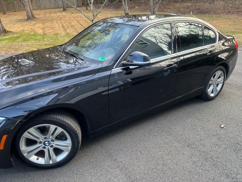 Used 2017 BMW 330i 330i Sedan 4D image 4