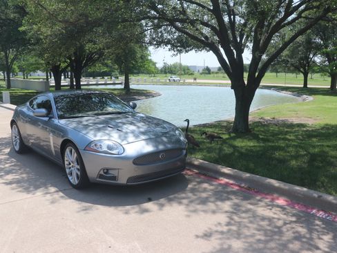 Used 2008 Jaguar XKR R image 10