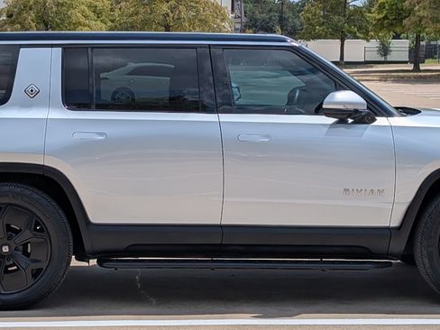 Used 2023 Rivian R1S Adventure AWD/4WD image 4