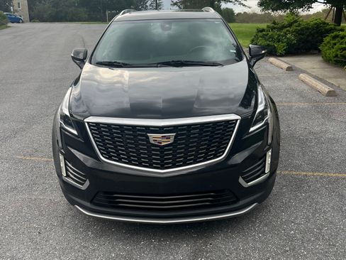 Used 2021 Cadillac XT5 Premium Luxury FWD image 3