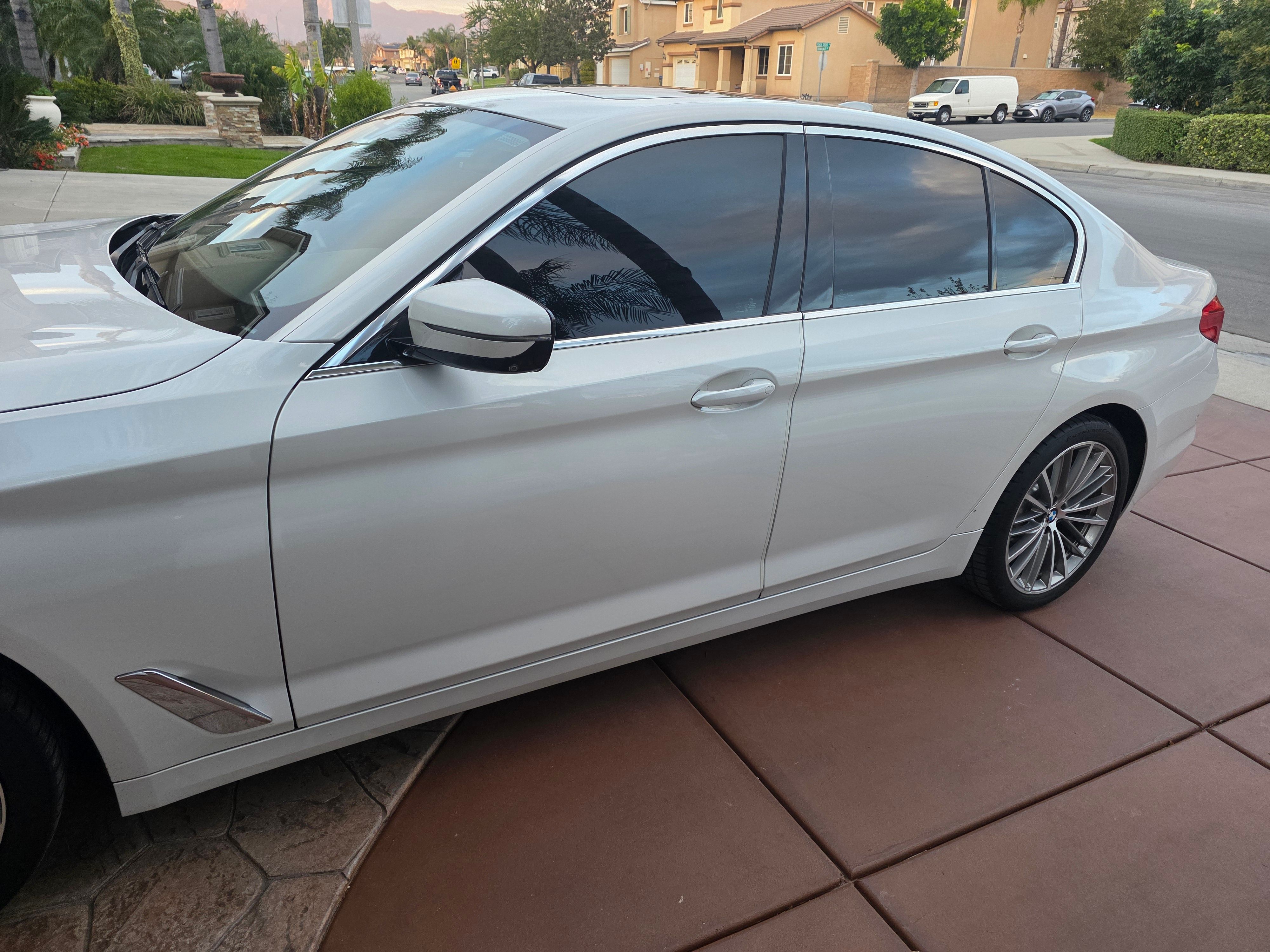 Used 2019 BMW 530i w/ Convenience Package RWD image 8