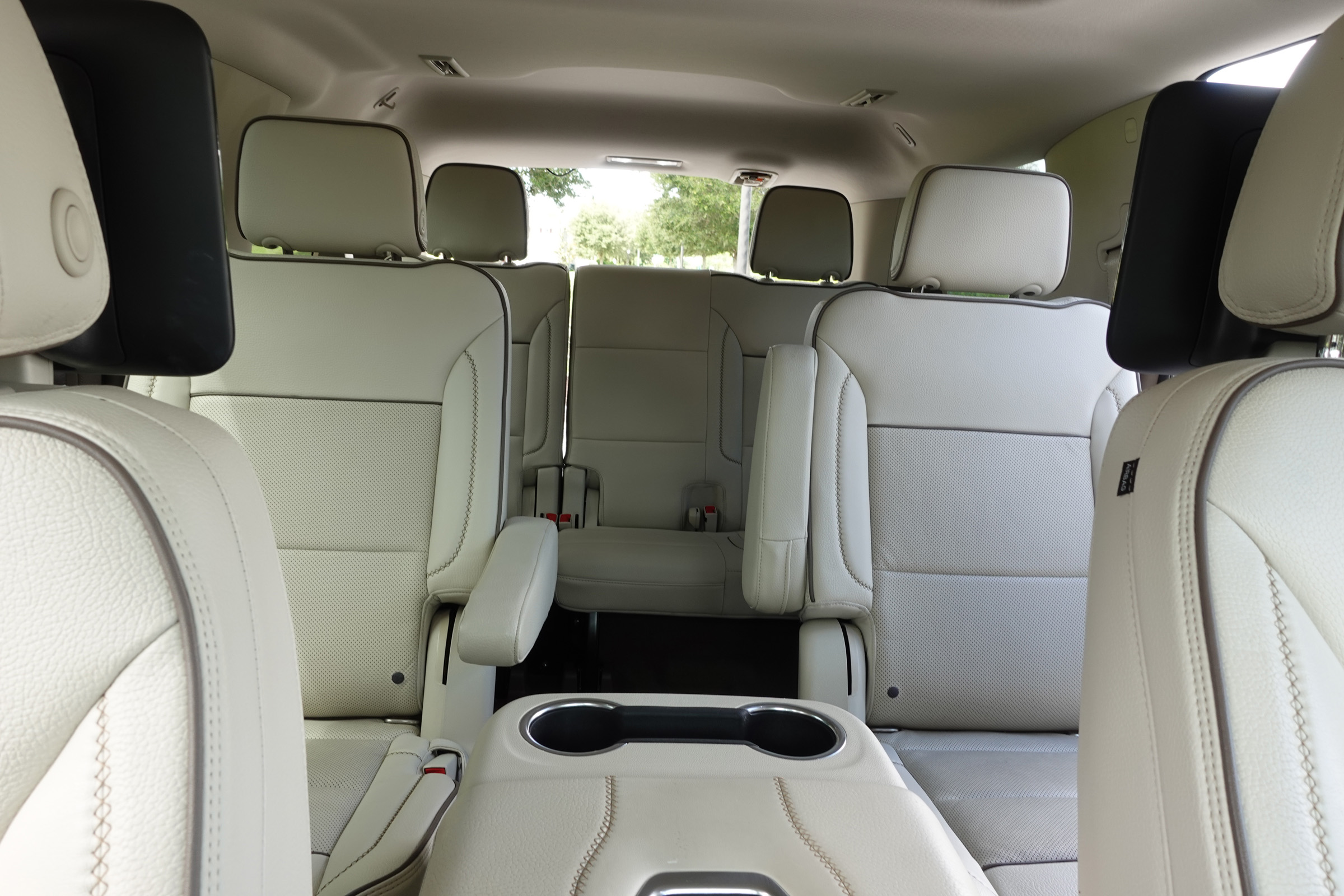 Used 2021 GMC Yukon Denali w/ Denali Ultimate Package AWD/4WD image 26