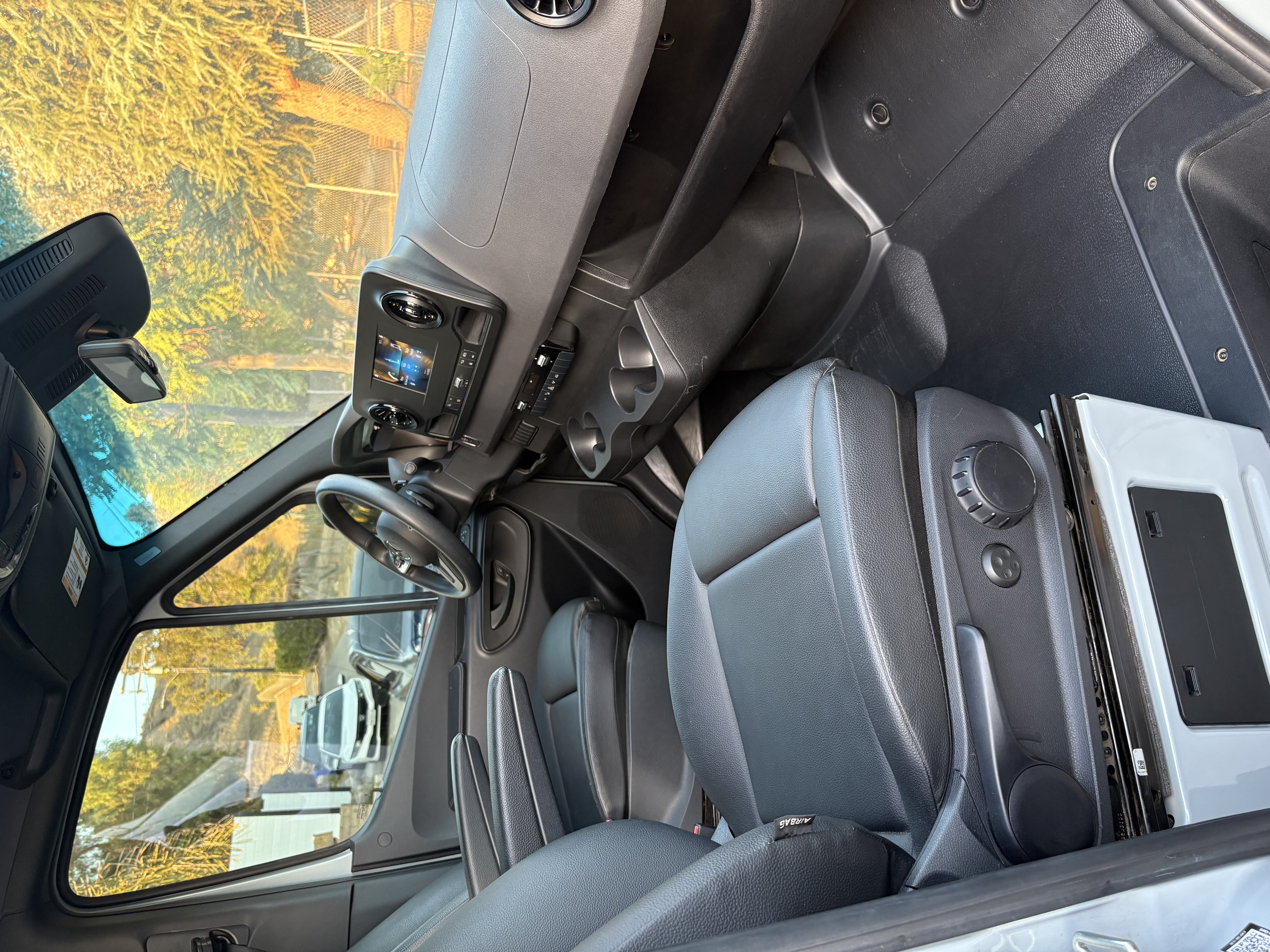 Used 2023 Mercedes-Benz Sprinter 2500 image 18