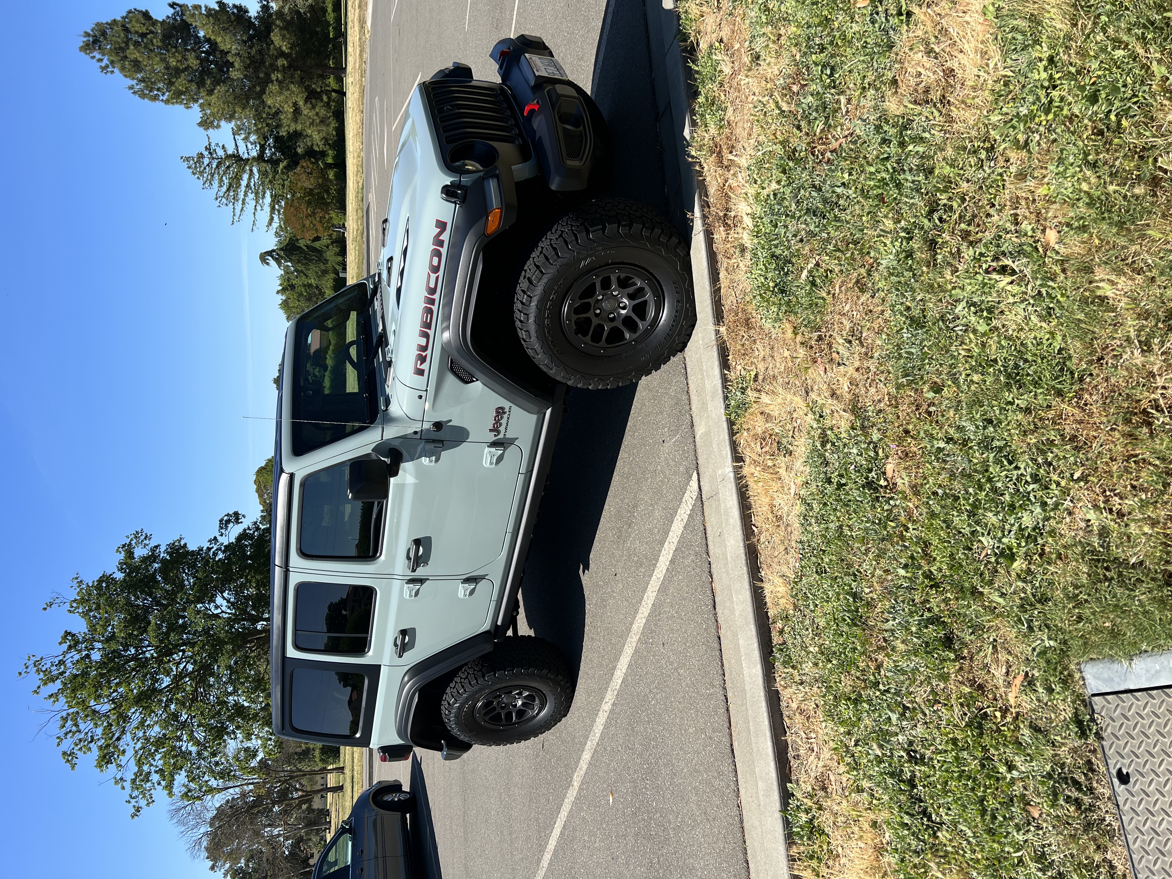 Used 2023 Jeep Wrangler Unlimited Rubicon w/ Xtreme 35 Tire Package AWD/4WD image 9