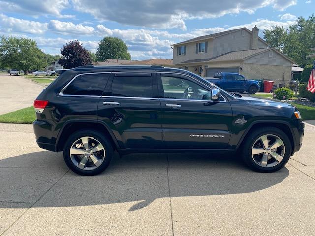Used 2015 Jeep Grand Cherokee Limited w/ Luxury Group II AWD/4WD image 5