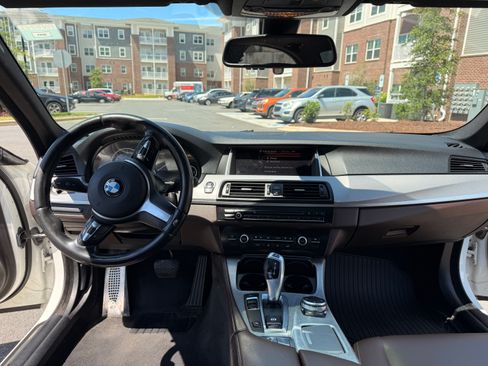 Used 2015 BMW 528i Sedan RWD image 5
