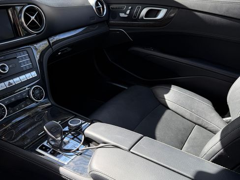 Used 2018 Mercedes-Benz SL 450 image 6