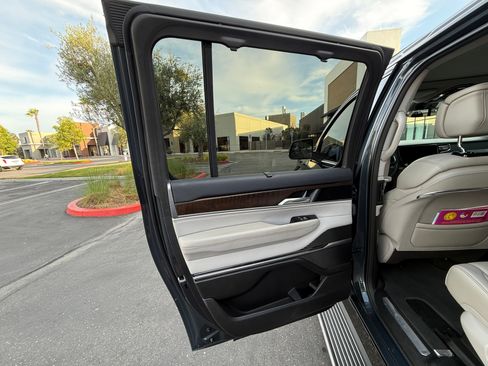 Used 2023 Jeep Grand Wagoneer L 4WD w/ Flexible Seating Group image 14