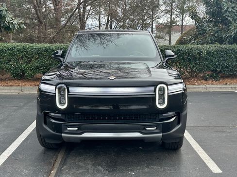 Used 2025 Rivian R1S Adventure image 2