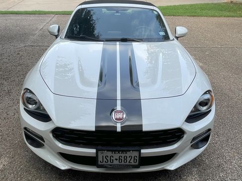 Used 2017 FIAT 124 Spider Classica image 1