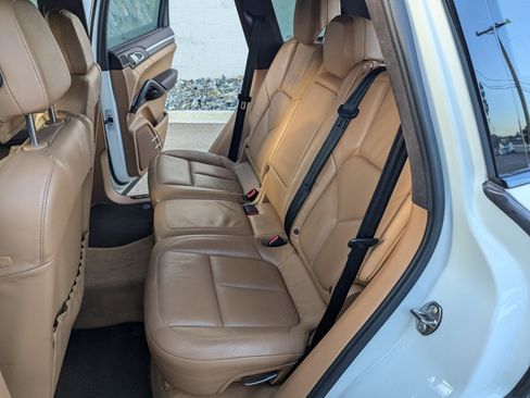 Used 2011 Porsche Cayenne Turbo image 25
