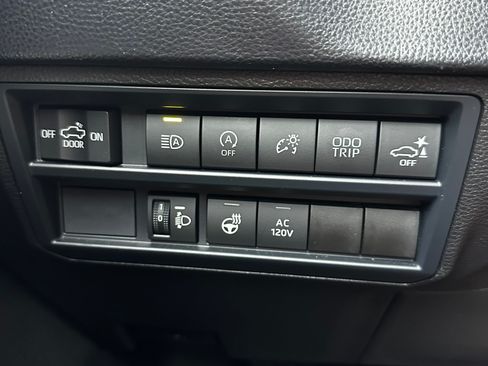 Used 2025 Toyota Tundra SR5 w/ SR5 Premium Package AWD/4WD image 13