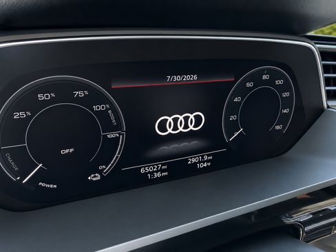 Used 2021 Audi e-tron Premium w/ Convenience Plus Package AWD/4WD image 19