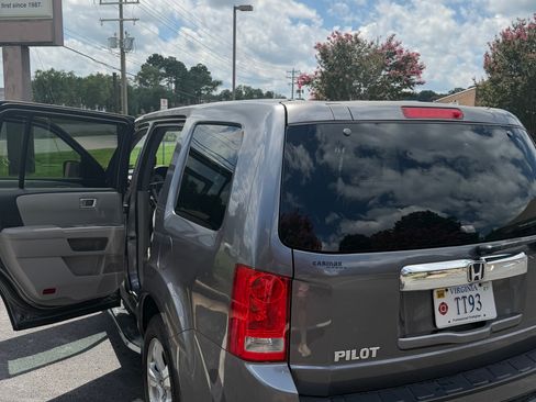 Used 2015 Honda Pilot EX image 10