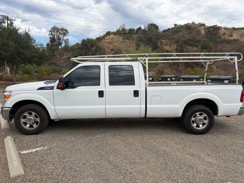 Used 2016 Ford F250 XL w/ Power Equipment Group RWD image 4
