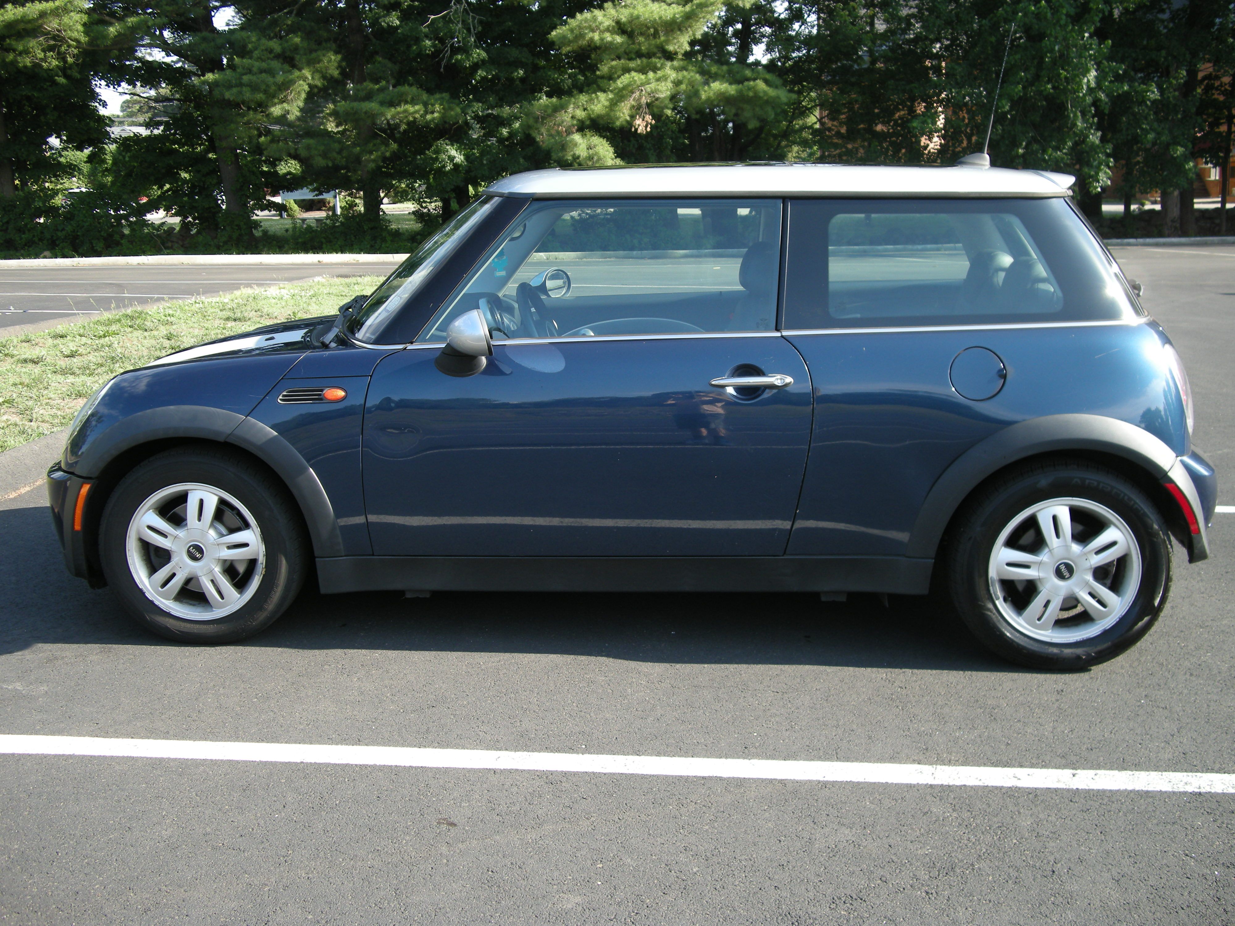 Used 2006 MINI Cooper Hardtop FWD image 9