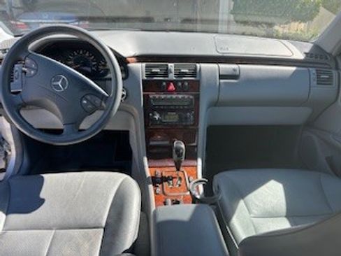 Used 2001 Mercedes-Benz E 430 Sedan image 6