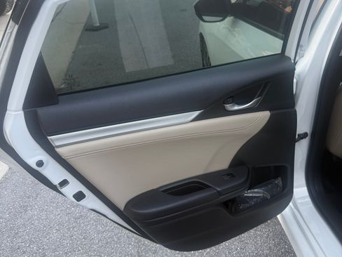 Used 2016 Honda Civic EX-L image 13