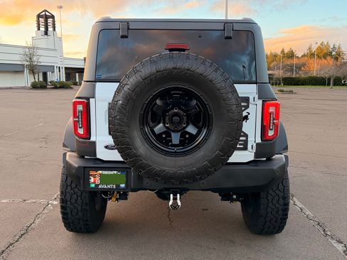 Used 2022 Ford Bronco Wildtrak image 8