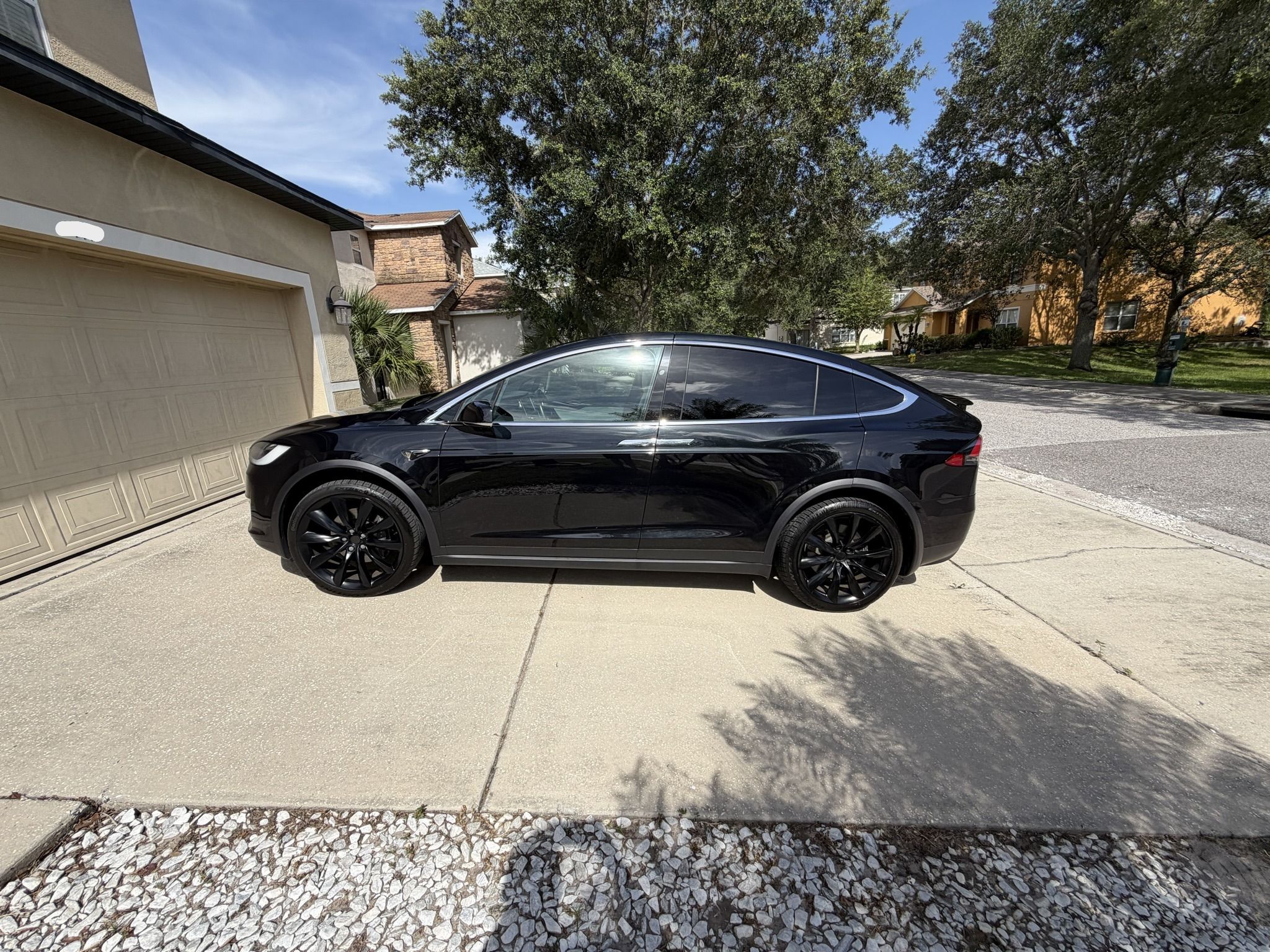 Used 2017 Tesla Model X 100D AWD/4WD image 11