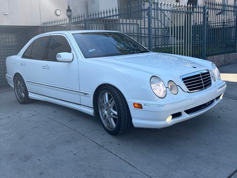 Used 2000 Mercedes-Benz E 55 AMG Sedan image 5