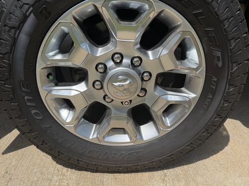 Used 2018 RAM 3500 Laramie Longhorn AWD/4WD image 25