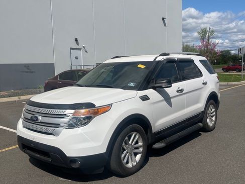 Used 2013 Ford Explorer XLT AWD/4WD image 1