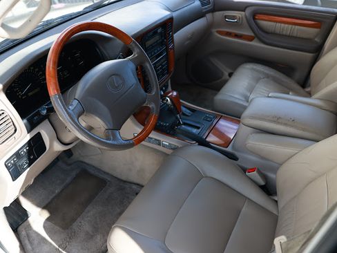 Used 2000 Lexus LX 470 4WD image 16