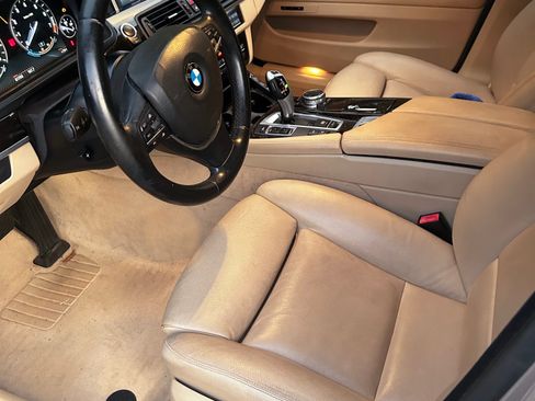 Used 2015 BMW 528i Sedan image 9
