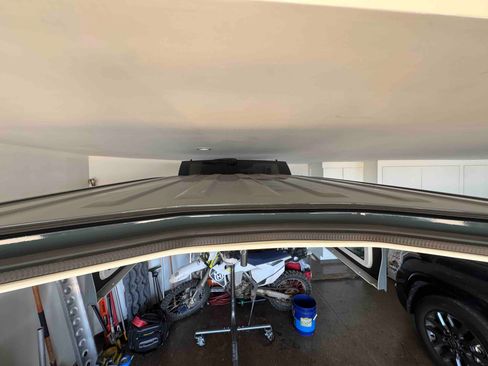 Used 2025 Jeep Wrangler Unlimited Rubicon 392 image 23