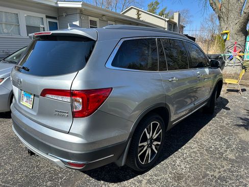 Used 2019 Honda Pilot Touring image 4