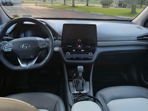 Used 2020 Hyundai Ioniq Limited FWD image 10