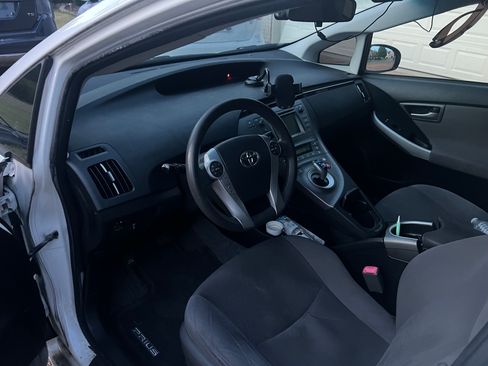 Used 2013 Toyota Prius Two FWD image 6