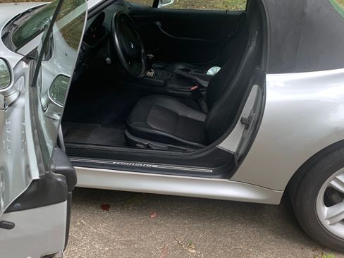 Used 2000 BMW Z3 2.5i image 5