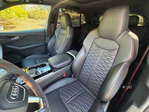 Used 2022 Audi RS Q8 image 23