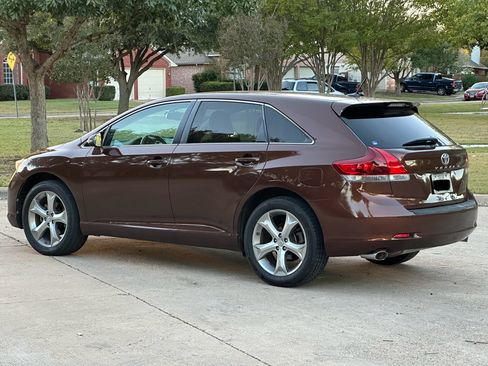 Used 2013 Toyota Venza LE image 4